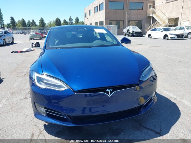 Tesla Model S 60/70/75/85 2016 5YJSA1E1XGF169628 Image 12