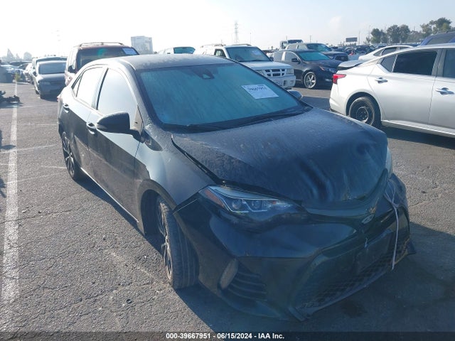 Toyota COROLLA SE 2017 5YFBURHE5HP677063 головне зображення