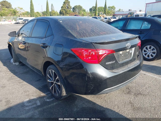 Toyota COROLLA SE 2017 5YFBURHE5HP677063 Image 3