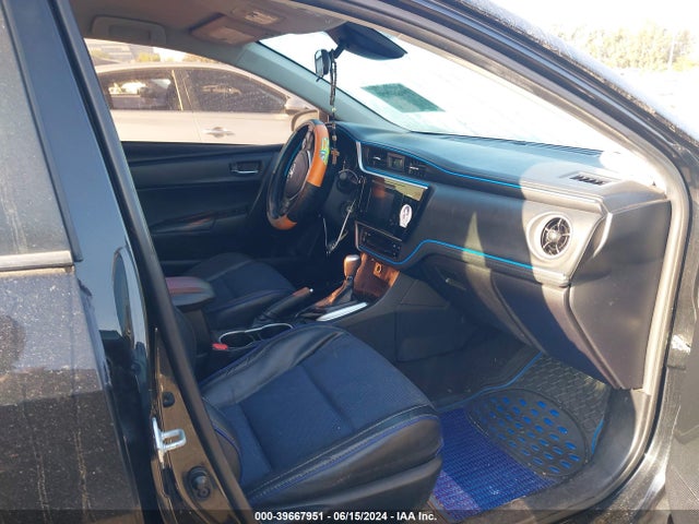Toyota COROLLA SE 2017 5YFBURHE5HP677063 Image 5