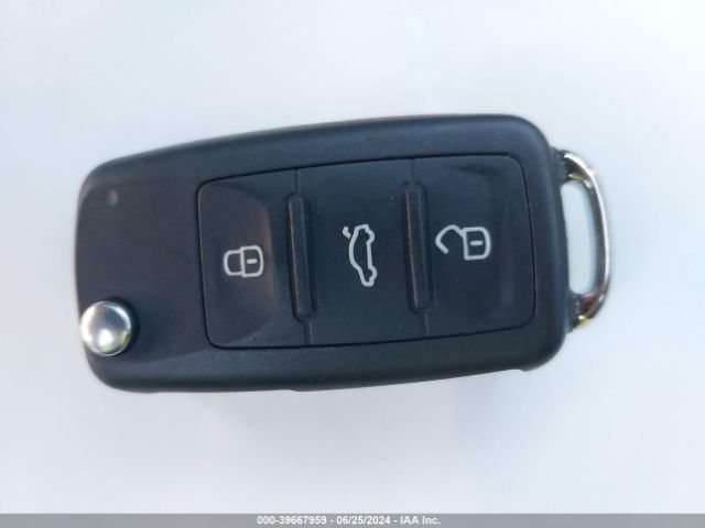 WVGBV7AX9FW573088 Volkswagen TIGUAN SE