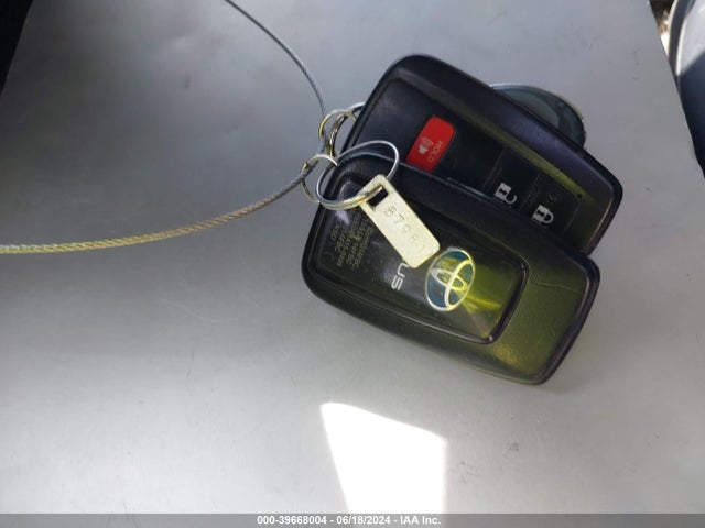 Toyota Prius Four 2017 JTDKARFU6H3036676 Image 11