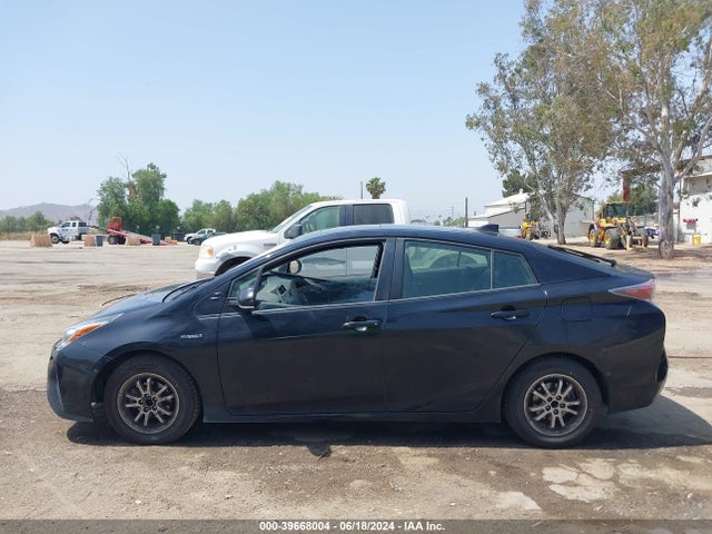 Toyota Prius Four 2017 JTDKARFU6H3036676 Image 14