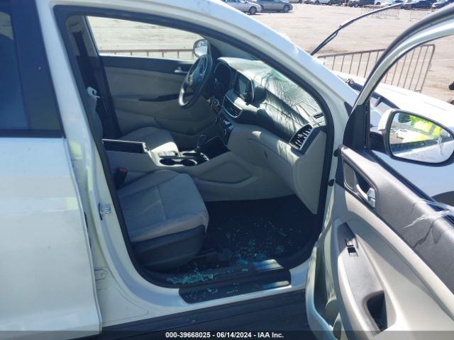 KM8J23A47KU922404 Hyundai TUCSON SE