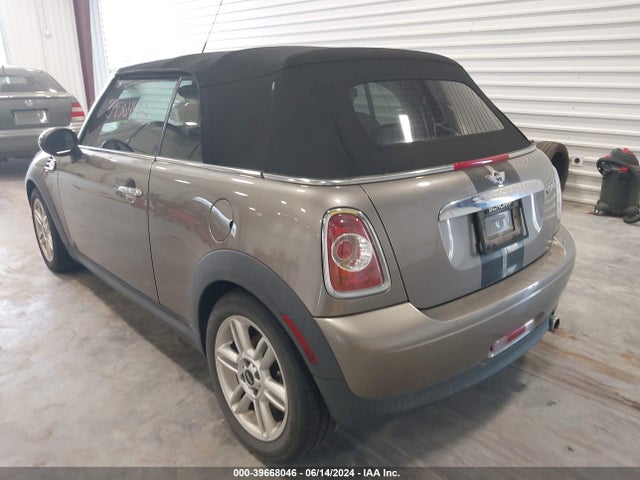 2013 MINI CONVERTIBLE WMWZN3C53DT265854 Photo 2
