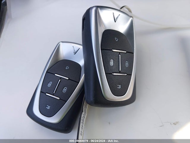 Vinfast Vf 8 Eco 2023 RLLV1AEB0PH003176 Image 11