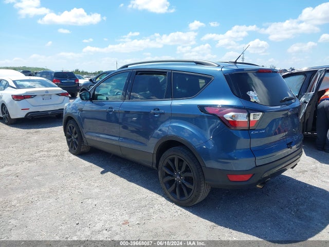 Ford ESCAPE SE 2018 1FMCU9GD0JUB69391 Image 3