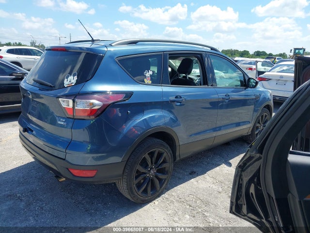 Ford ESCAPE SE 2018 1FMCU9GD0JUB69391 Image 4