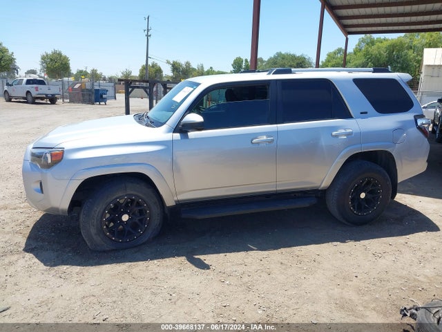 Toyota 4RUNNER SR5 2021 JTEMU5JR8M5850382 Image 14