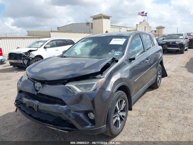 Toyota Rav4 Xle 2018 2T3WFREV6JW490085 Image 2