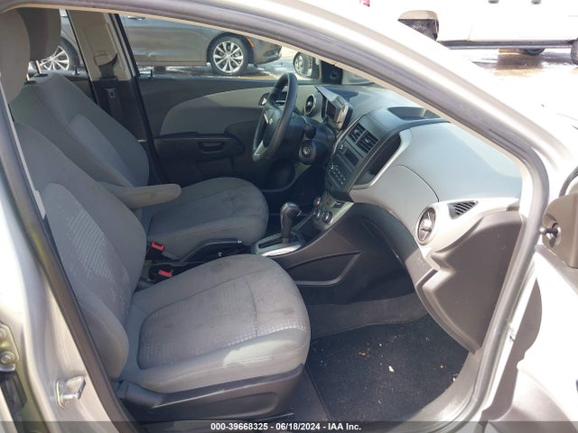 Chevrolet Sonic Ls Auto 2014 1G1JA5SH7E4145305 Image 5