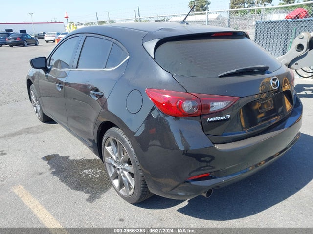 3MZBN1L32JM238238 Mazda Mazda3 Touring