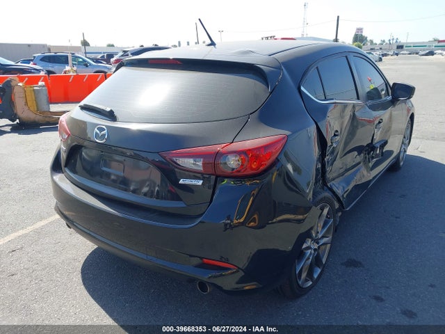 3MZBN1L32JM238238 Mazda Mazda3 Touring