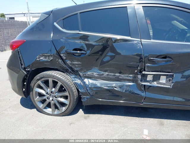 3MZBN1L32JM238238 Mazda Mazda3 Touring