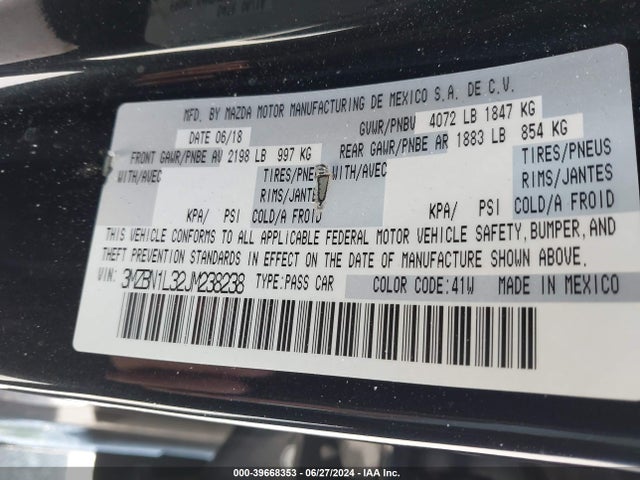 3MZBN1L32JM238238 Mazda Mazda3 Touring
