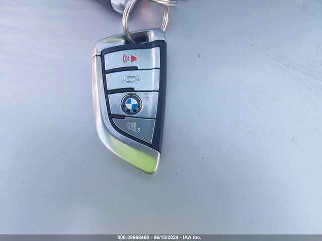 BMW 540I 2019 WBAJE5C54KWW20552 Image 11