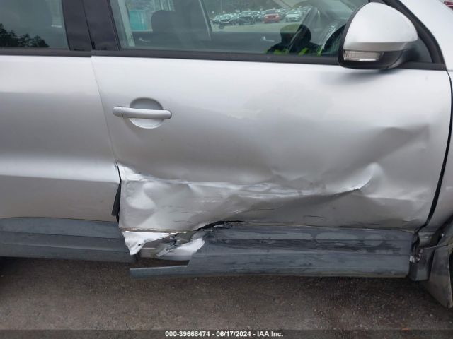 WVGBV7AX5HK044442 Volkswagen Tiguan 2.0t/2.0t S
