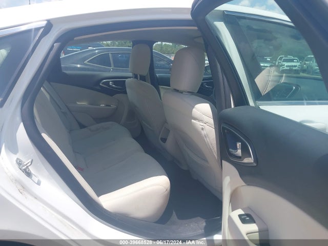 1C3CCCAB2GN132880 Chrysler 200 Limited