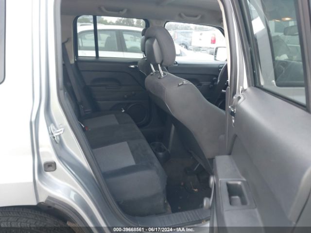 1C4NJPBA2GD711879 Jeep Patriot Sport
