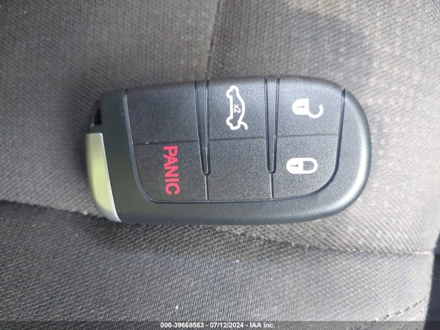 Продаж на аукціоні авто 2015 Chrysler 200 Limited, vin: 1C3CCCAB4FN739717, номер лоту: 39668563