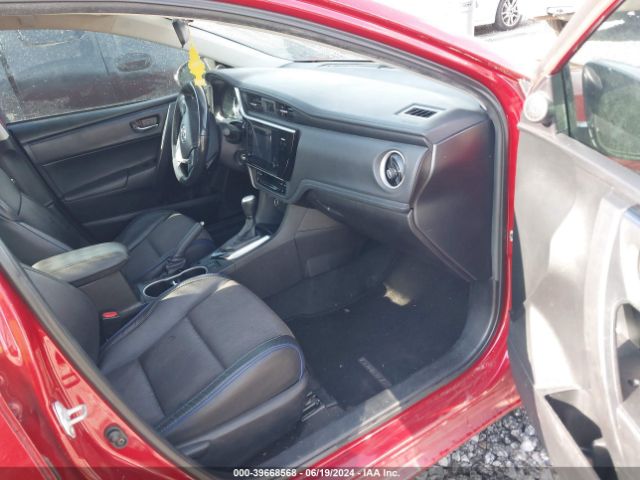5YFBURHE9HP652683 Toyota COROLLA SE
