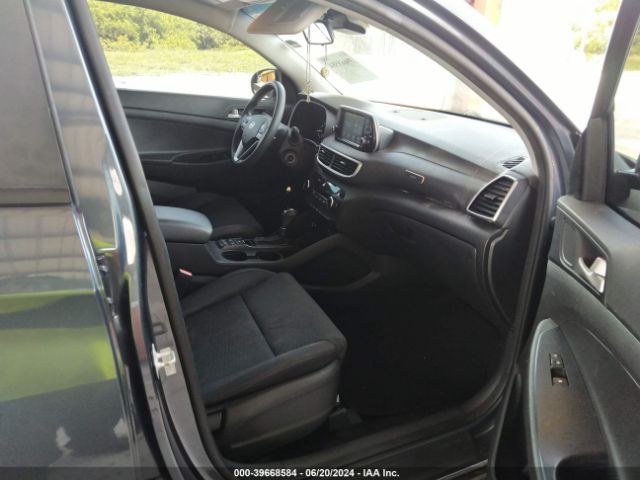 KM8J2CA42KU863519 Hyundai TUCSON SE