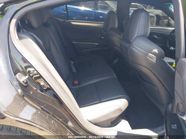 58AGA1C18NU020863 Lexus Es 300h F Sport