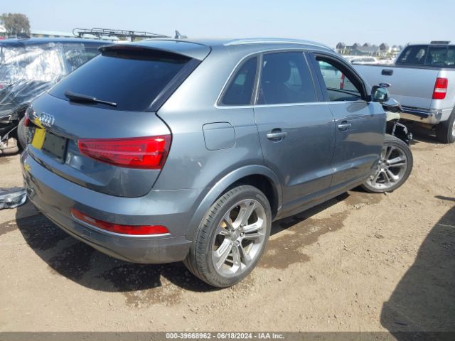 WA1HCCFS3HR000290 Audi Q3 2.0t Premium