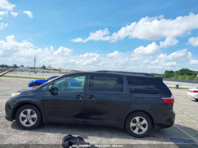 5TDKK3DC5GS719745 Toyota Sienna Le 8 Passenger