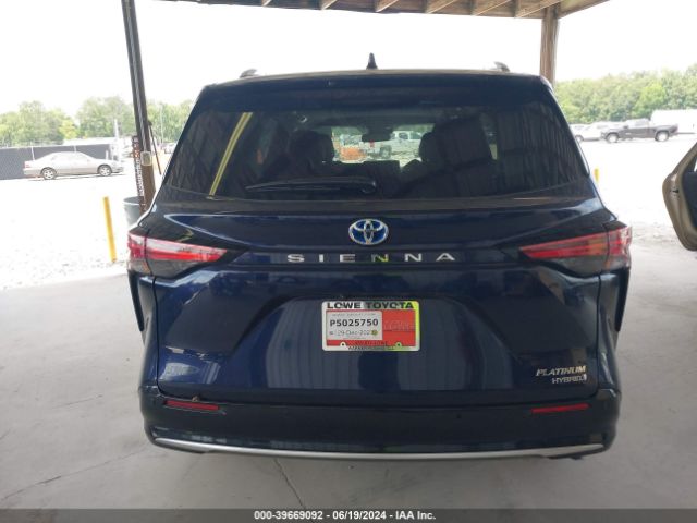 5TDERKEC3RS183317 Toyota Sienna Platinum