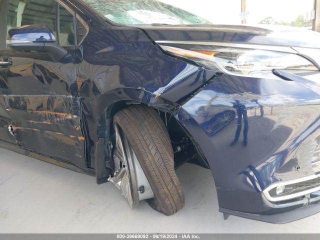 5TDERKEC3RS183317 Toyota Sienna Platinum