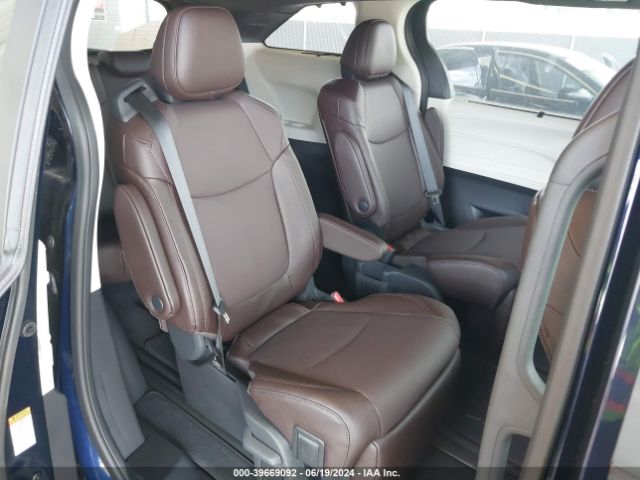 5TDERKEC3RS183317 Toyota Sienna Platinum