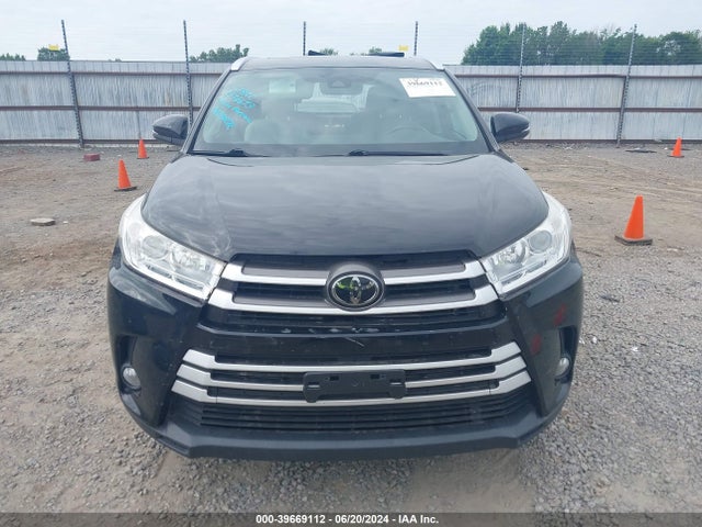 Toyota Highlander Xle 2018 5TDJZRFH1JS871905 Image 13