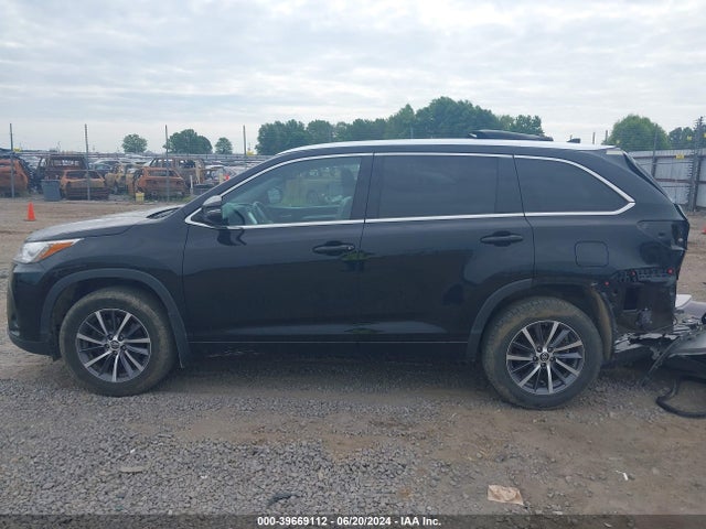 Toyota Highlander Xle 2018 5TDJZRFH1JS871905 Image 15