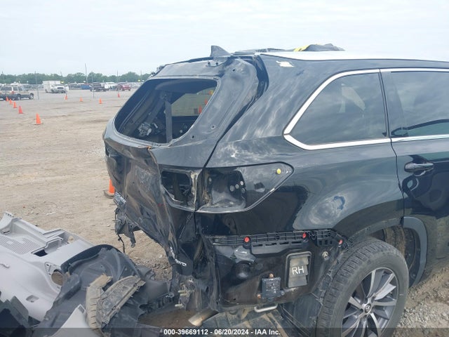 Toyota Highlander Xle 2018 5TDJZRFH1JS871905 Image 18