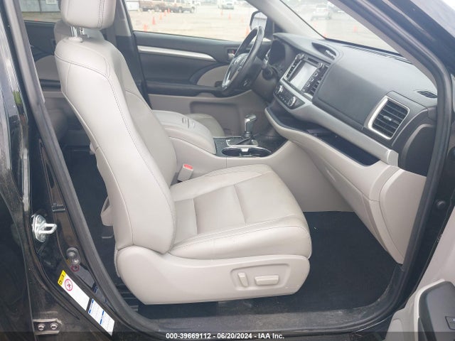 Toyota Highlander Xle 2018 5TDJZRFH1JS871905 Image 5