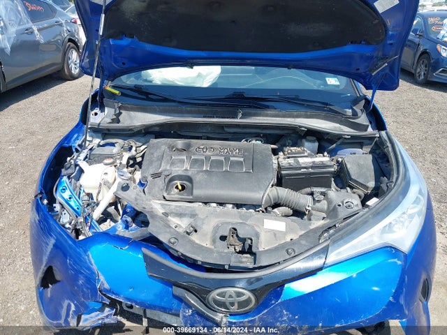 Toyota C-HR XLE 2018 NMTKHMBX2JR005295 Image 10