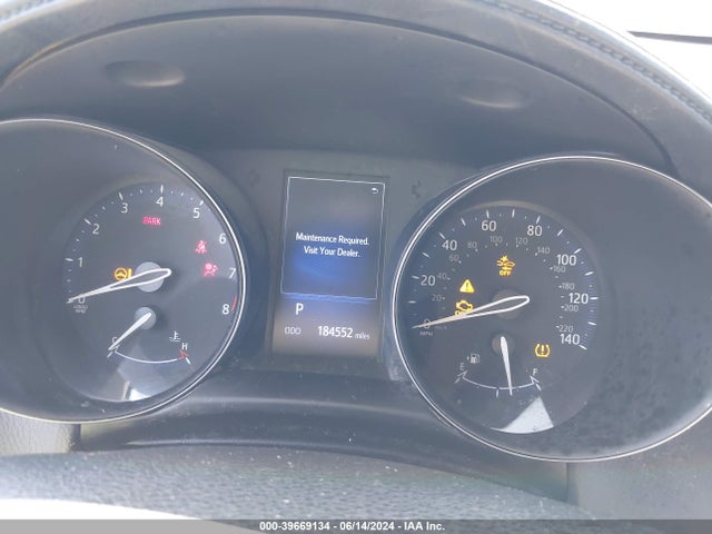 Toyota C-HR XLE 2018 NMTKHMBX2JR005295 Image 7