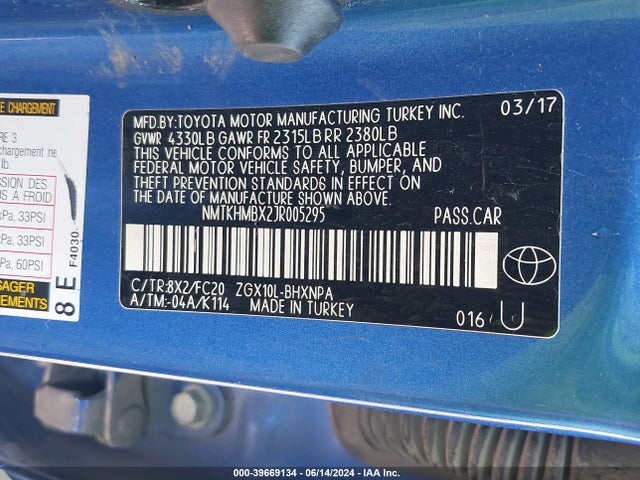 Toyota C-HR XLE 2018 NMTKHMBX2JR005295 Image 9