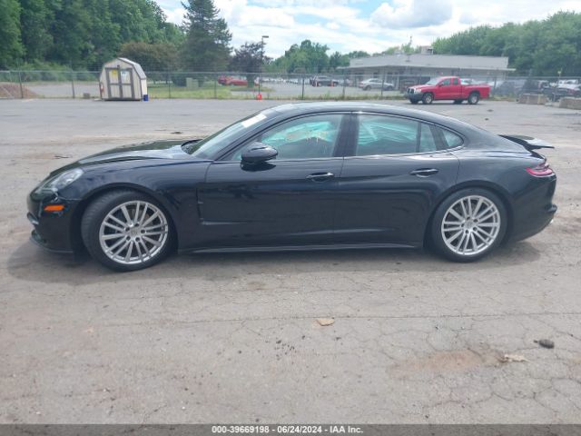 WP0AB2A79HL124218 Porsche Panamera 4s