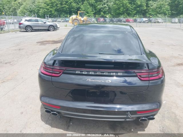 WP0AB2A79HL124218 Porsche Panamera 4s