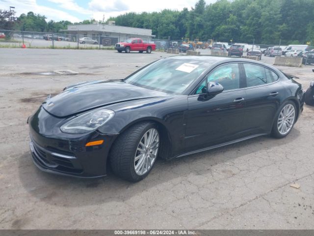 WP0AB2A79HL124218 Porsche Panamera 4s
