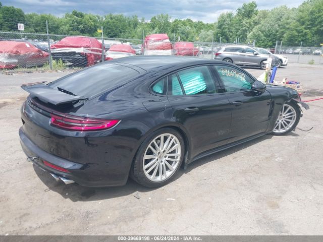 WP0AB2A79HL124218 Porsche Panamera 4s