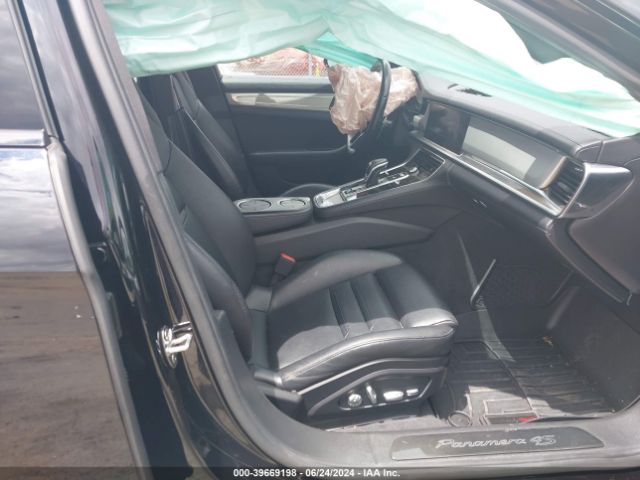 WP0AB2A79HL124218 Porsche Panamera 4s
