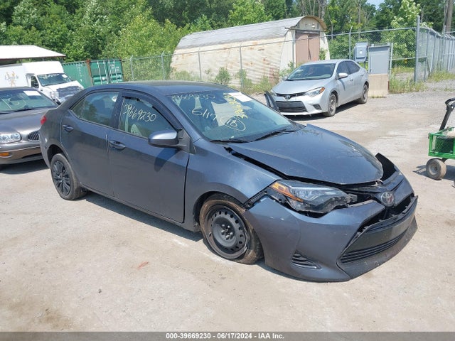 Toyota COROLLA LE 2018 2T1BURHE3JC022681 main image