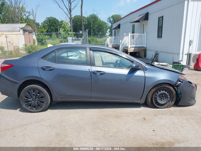 Toyota COROLLA LE 2018 2T1BURHE3JC022681 Image 13