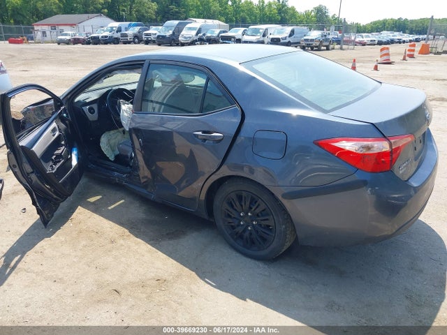 Toyota COROLLA LE 2018 2T1BURHE3JC022681 Image 3
