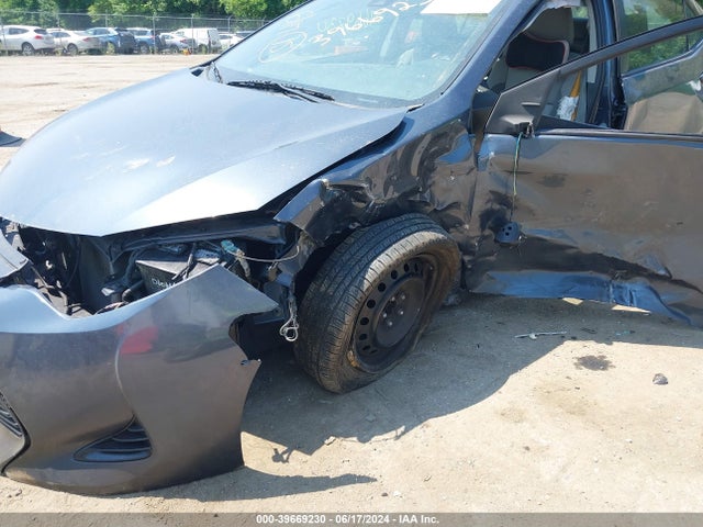 Toyota COROLLA LE 2018 2T1BURHE3JC022681 Image 6