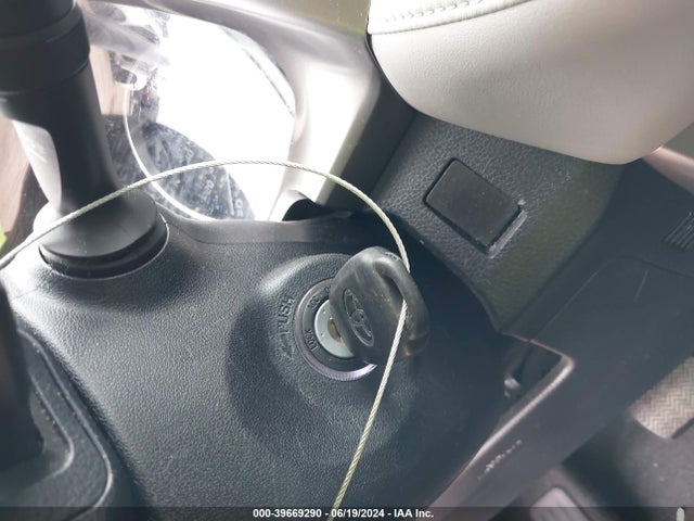 Toyota Rav4 Xle 2016 JTMWFREV6GJ094102 Image 11