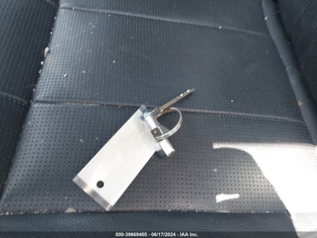 SALRG2RV0KA095968 Land Rover Discovery Se